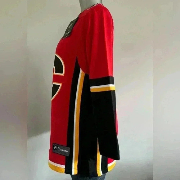 🆕Women | Calgary  Flames Jersey - Picture 6 of 16